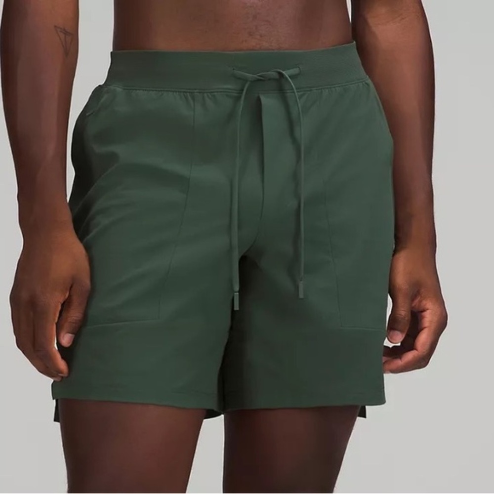 LULULEMON LICENSE TO TRAIN SHORT 7'' LINERLESS (S)